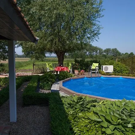 Oda ve Kahvaltı In D'ouwe Vlaamse Schuur Ossendrecht